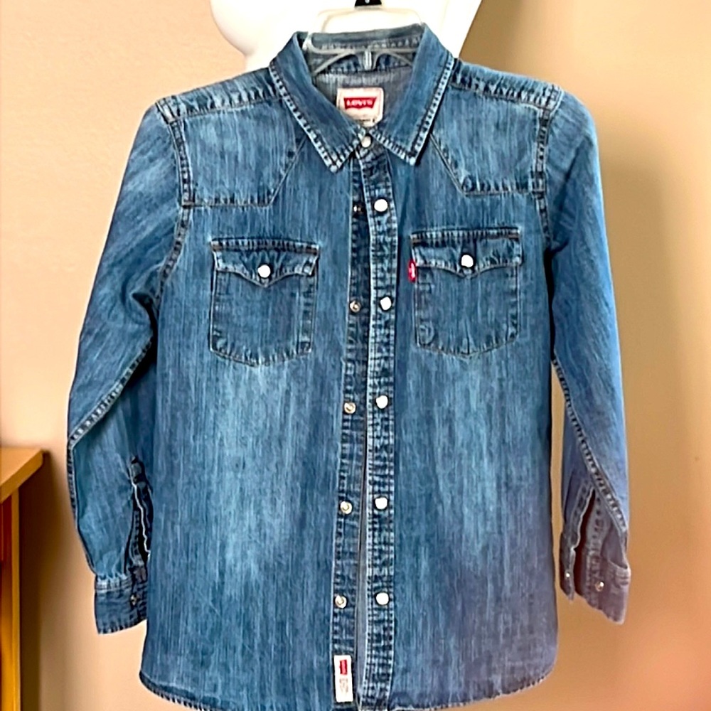 Levi’s jeans shirt Sz M